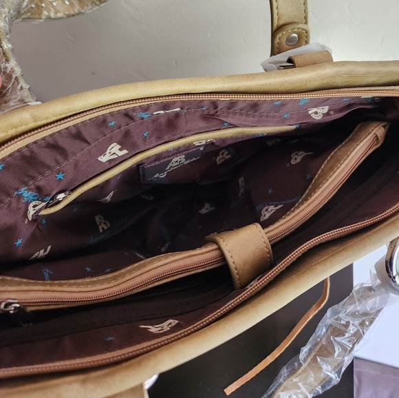 NWT American Bling Embroidered Concealed Tote & Matching Wallet - Picture 9 of 14